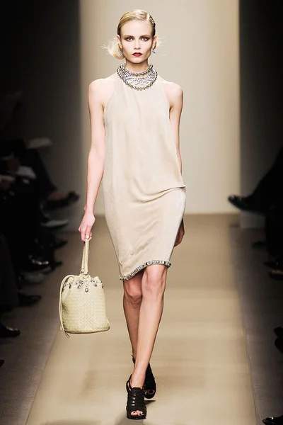 Look 19